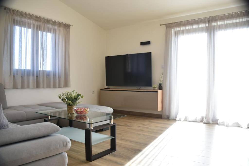 Apartment T&t Sea View Apartment, Balcony, Barbecue, Parking *