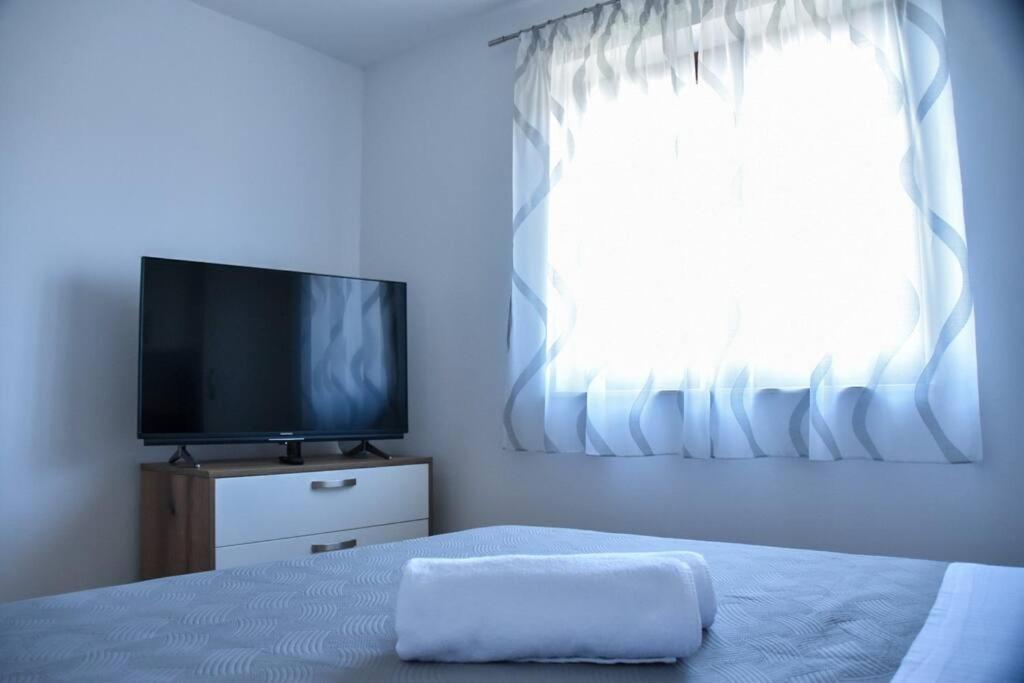 Apartament T&t Sea View Apartment, Balcony, Barbecue, Parking